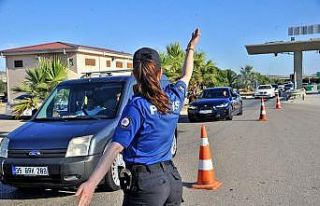 Çeşme’de huzurun korunması için ekipler görevde