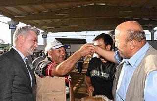 Depremzede Kahramanmaraş’ta Kurban Bayramı heyecanı