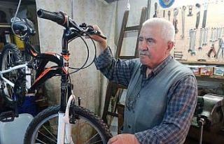 Emekli bisiklet sevdalısı ’Eskişehirliler en...