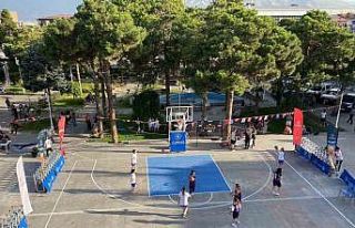 Erzincan’da sokaklar basketbol sahasına döndü