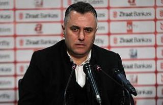 Erzincanspor teknik direktörü Akan, veda etti