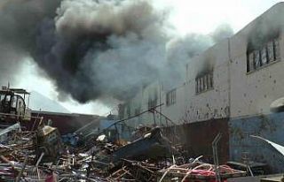 Fabrika yangınına 72 personel ve 25 itfaiye aracı...