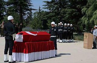 Hayatını kaybeden polis memurunun cenazesi tören...