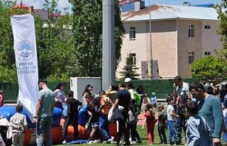 Kars’ta Çocuk Şenliği’ne yoğun ilgi