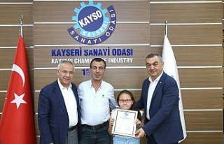 KAYSO yeni üyelerine üyelik beratlarını takdim...