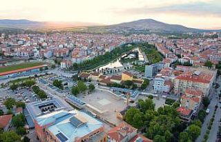 Kırşehir’in tarihi meydanı 500 metreden dron...