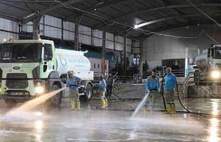 Kurban kesim yerlerinde temizlik mesaisi başladı