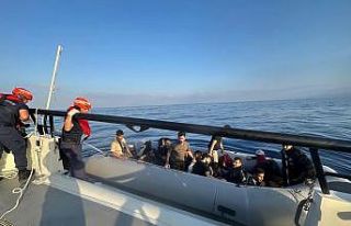 Kuşadası’nda 19 düzensiz göçmen kurtarıldı