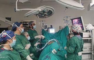 Kütahya’da ilk kez “Laparoskopik Parsiyel Nefrektomi”...