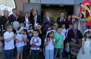 Minikler ‘iyilikle’ engelleri aştı, öğretmenleri...