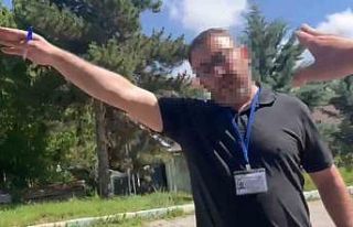 Okul görevlisi YKS’yi takip eden gazetecilere zorluk...