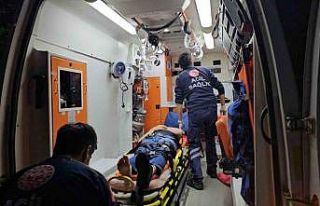 Ölen arkadaşına yardım çağırmak isterken yaralandı,...