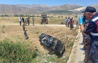 Otomobil şarampole yuvarlandı: 1 ölü