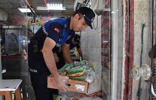 Şahinbey Belediyesi zabıta ekipleri vatandaşın...