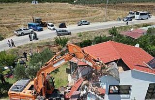 Seferihisar’da hobi bahçelerinin yıkımına başlandı