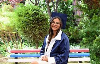 SEY Vakfı bursiyeri Bilge Atağ’ın azim ve başarı...