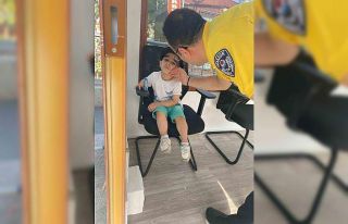 Turizm zabıtası kaybolan yabancı uyruklu çocuğun...