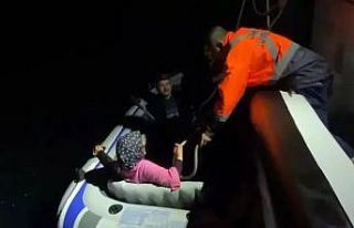 Van Gölü’nde fırtınaya yakalanan 4 kişi kurtarıldı