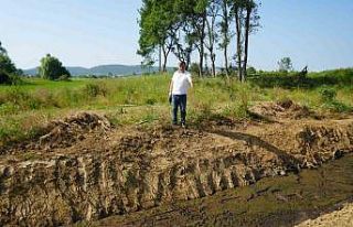 Yağmur suyu kanalından dereye su değil gübre akıyor