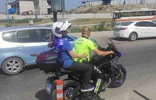 Yanlış sınav yerine gelen öğrencinin imdadına...