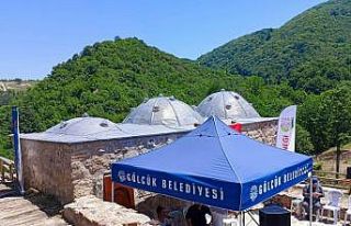 Yeniden ihya edilen tarihi hamam öğrencileri ağırladı