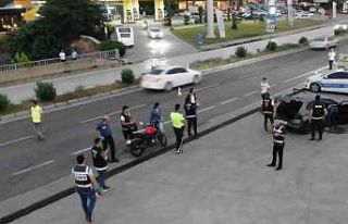 Akçakoca’da polisten şok uygulama