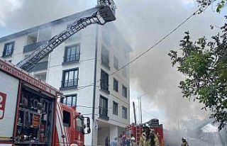 Avcılar’da hurdacıda korkutan yangın, patlayan...