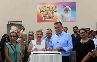 Başkan Özyiğit, Hayvan Hakları Tutum Belgesini...