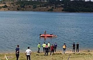 Bilecik’te otomobil gölete düştü: 4 yaşındaki...