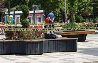 Burdur’da meydanda unutulan çanta paniğe neden...