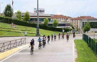 Büyükşehir, geleceğin şampiyon pedallarını...