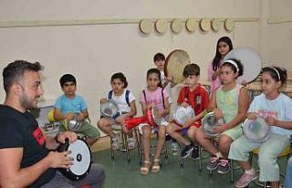 Çocuklar yaz kurslarında eğlenerek öğreniyor