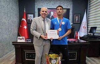 Denizli’nin güreşte sırtı yere gelmiyor