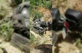 Direksiyon hakimiyetini kaybeden turist şarampole...