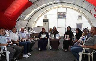 Diyarbakır’da evlat nöbetindeki aileler 5 yıldır...