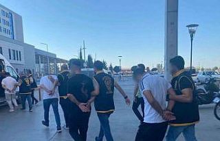 Hırsızlık şüphelileri kıskıvrak yakalandı