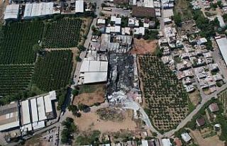 Hurdalar milyonluk fabrikaları küle çevirdi