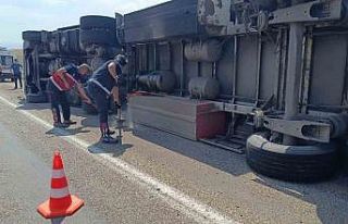 İran tırı kaza yaptı: 1 yaralı