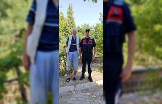 Jandarma ekipleri kayıp şahsı ormanlık alanda...