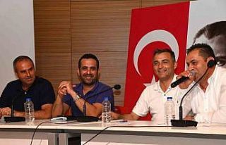 Manavgat Belediye Başkanı Kara, pazarcıları dinledi