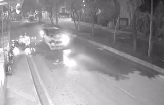 Mersin’de otomobil motosiklete çarptı, sürücü...