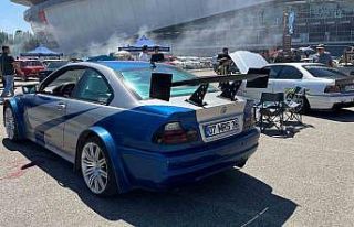 Modifiyeli araç tutkunları bir araya geldi