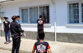 Motosiklet kazasında kaybettikleri arkadaşları...