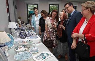Olgun gençlerin el emeği eserleri yıl sonu sergisinde