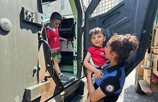 TDP polisleri anaokulu öğrencileriyle bir araya...
