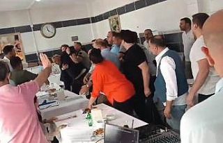 Uşak Seramik genel kurulunda tekme tokatlar konuştu