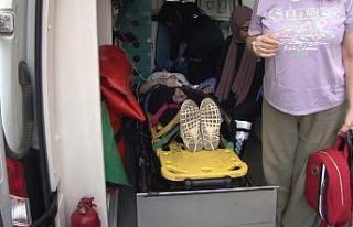 Üsküdar’da lüks araç park halindeki ticari taksiye...