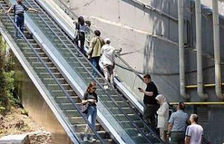 Yürüyen merdivenler tekrar Bursalıların hizmetinde