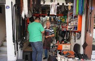 7 metrekarelik dükkanda 40 yıldır ayakkabı tamir...