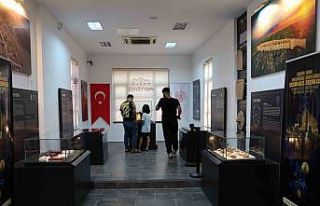 Asırlık vaftiz kovası yıllarca yalak olarak kullanıldı,...